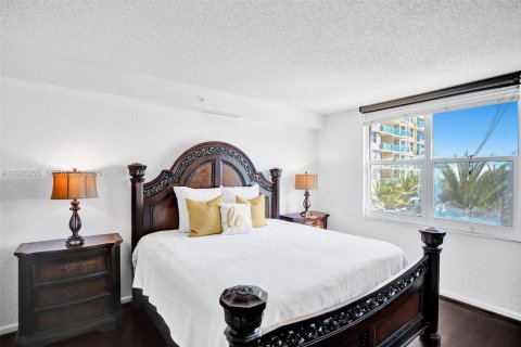 Купить кондоминиум в Холливуд, Флорида 1 спальня, 77.57м2, № 1986873 - фото 12