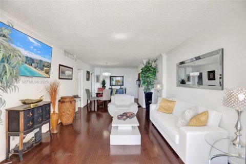 Купить кондоминиум в Холливуд, Флорида 1 спальня, 77.57м2, № 1986873 - фото 5