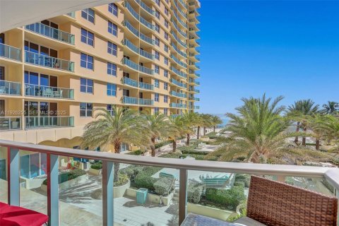 Купить кондоминиум в Холливуд, Флорида 1 спальня, 77.57м2, № 1986873 - фото 13