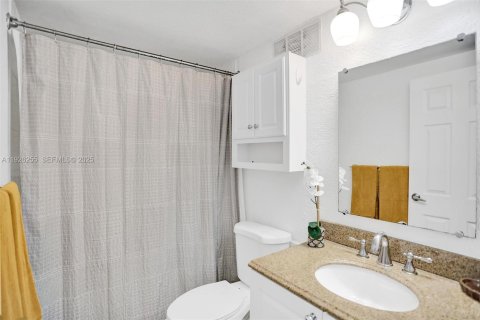 Купить кондоминиум в Холливуд, Флорида 1 спальня, 77.57м2, № 1986873 - фото 10