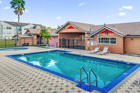 Propiedad comercial en venta en Kissimmee, Florida, 39 dormitorios, 1866.59 m2 № 2218694 - foto 15