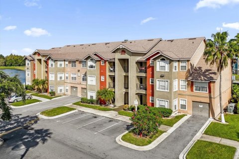 Propiedad comercial en venta en Kissimmee, Florida, 39 dormitorios, 1866.59 m2 № 2218694 - foto 5