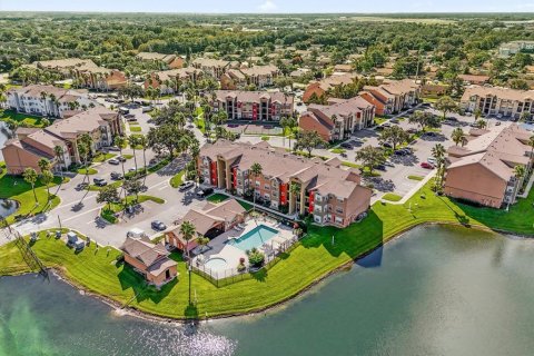 Commercial property in Kissimmee, Florida 39 bedrooms, 1866.59 sq.m. № 2218694