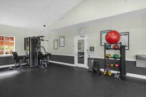 Propiedad comercial en venta en Kissimmee, Florida, 39 dormitorios, 1866.59 m2 № 2218694 - foto 20