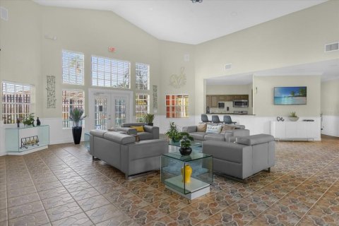 Propiedad comercial en venta en Kissimmee, Florida, 39 dormitorios, 1866.59 m2 № 2218694 - foto 23