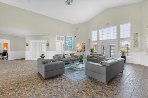 Propiedad comercial en venta en Kissimmee, Florida, 39 dormitorios, 1866.59 m2 № 2218694 - foto 22