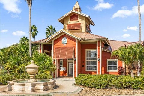 Propiedad comercial en venta en Kissimmee, Florida, 39 dormitorios, 1866.59 m2 № 2218694 - foto 12