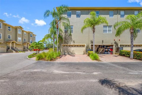Townhouse in Seminole, Florida 3 bedrooms, 175.12 sq.m. № 1894072 - photo 28