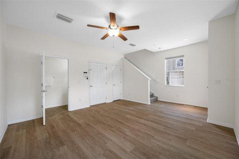 Townhouse in Seminole, Florida 3 bedrooms, 175.12 sq.m. № 1894072 - photo 7