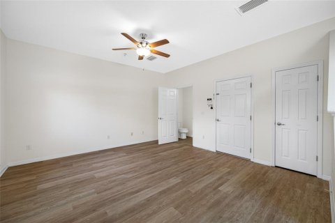 Townhouse in Seminole, Florida 3 bedrooms, 175.12 sq.m. № 1894072 - photo 8
