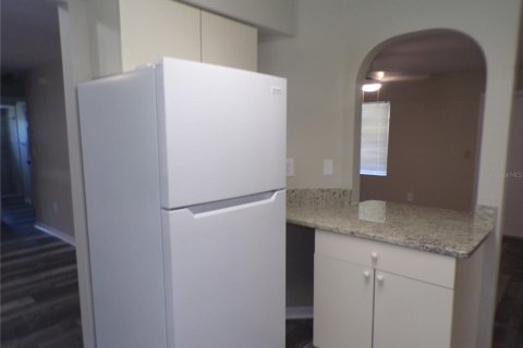 Villa ou maison à louer à Punta Gorda, Floride: 2 chambres, 97.55 m2 № 2148892 - photo 5
