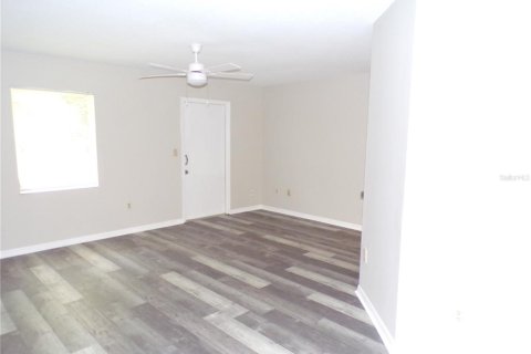 Villa ou maison à louer à Punta Gorda, Floride: 2 chambres, 97.55 m2 № 2148892 - photo 15