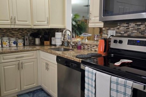 Купить виллу или дом в Делрей-Бич, Флорида 2 спальни, 106.65м2, № 1972651 - фото 20