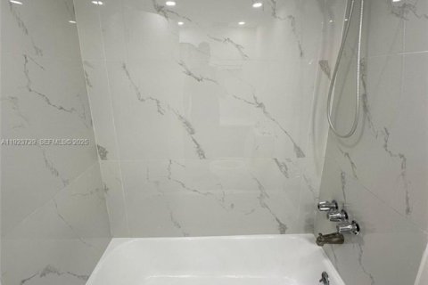 Appartement à louer à Fort Lauderdale, Floride: 1 chambre, 60.39 m2 № 1982112 - photo 5