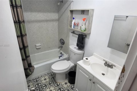 Touwnhouse à louer à Miami Lakes, Floride: 3 chambres, 123.84 m2 № 1939848 - photo 13