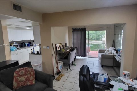 Touwnhouse à louer à Miami Lakes, Floride: 3 chambres, 123.84 m2 № 1939848 - photo 14