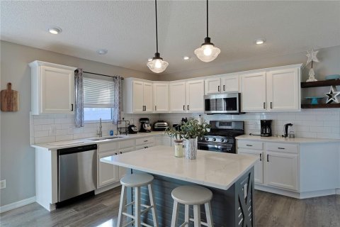 House in The Villages, Florida 3 bedrooms, 149.76 sq.m. № 1718321 - photo 6