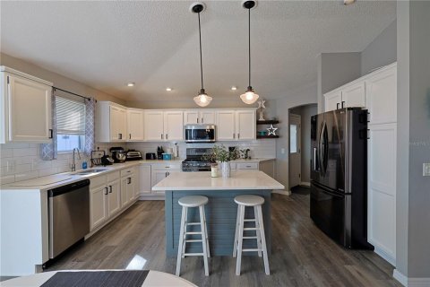 House in The Villages, Florida 3 bedrooms, 149.76 sq.m. № 1718321 - photo 7