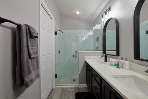 House in The Villages, Florida 3 bedrooms, 149.76 sq.m. № 1718321 - photo 23