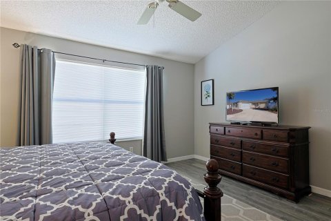 House in The Villages, Florida 3 bedrooms, 149.76 sq.m. № 1718321 - photo 22