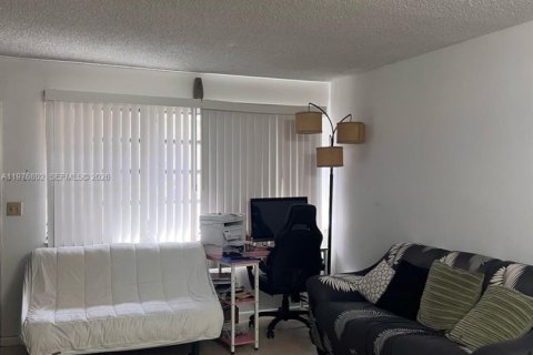 Condominio en venta en Coral Springs, Florida, 2 dormitorios, 71.35 m2 № 2040615 - foto 6