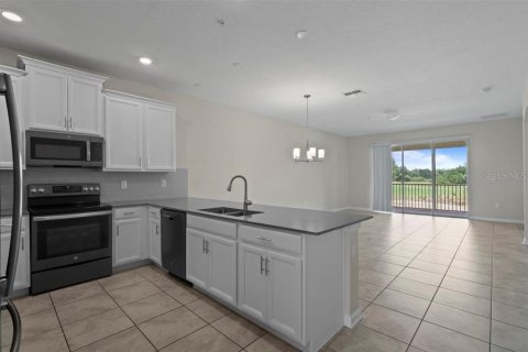 Condo in Davenport, Florida, 3 bedrooms  № 1756990 - photo 4