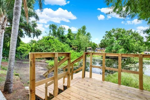 House in Land O' Lakes, Florida 3 bedrooms, 162.21 sq.m. № 1782446 - photo 21