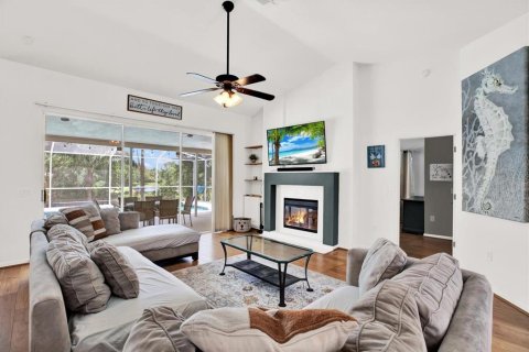 House in Land O' Lakes, Florida 3 bedrooms, 162.21 sq.m. № 1782446 - photo 3
