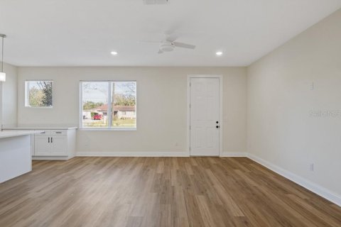 Townhouse in Tampa, Florida 2 bedrooms, 123.19 sq.m. № 2157178 - photo 4