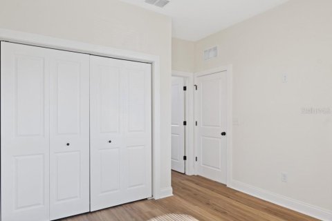 Townhouse in Tampa, Florida 2 bedrooms, 123.19 sq.m. № 2157178 - photo 18