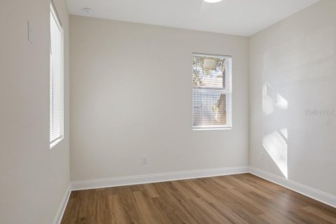 Townhouse in Tampa, Florida 2 bedrooms, 123.19 sq.m. № 2157178 - photo 14