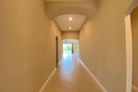 Villa ou maison à louer à Apollo Beach, Floride: 4 chambres, 184.69 m2 № 2167712 - photo 3