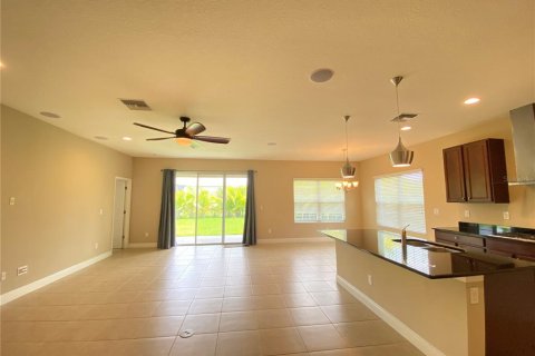 Villa ou maison à louer à Apollo Beach, Floride: 4 chambres, 184.69 m2 № 2167712 - photo 4