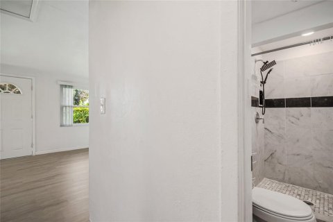 Villa ou maison à louer à Winter Haven, Floride: 1 chambre, 83.15 m2 № 2376678 - photo 16