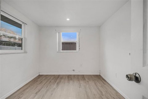 Villa ou maison à louer à Winter Haven, Floride: 1 chambre, 83.15 m2 № 2376678 - photo 13