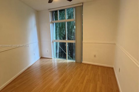 Copropriété à louer à Doral, Floride: 3 chambres, 123.56 m2 № 2344228 - photo 18