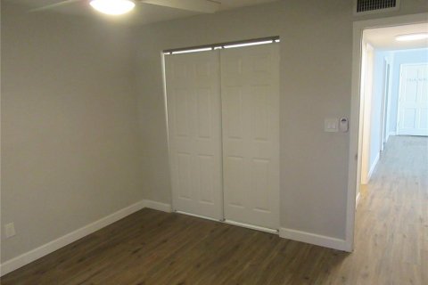 Appartement à louer à Saint Petersburg, Floride: 2 chambres, 85.93 m2 № 2405435 - photo 13