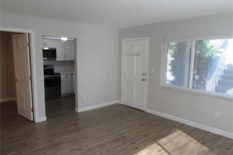 Appartement à louer à Saint Petersburg, Floride: 2 chambres, 85.93 m2 № 2405435 - photo 4