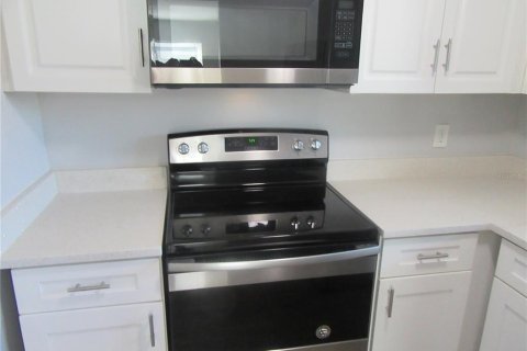 Appartement à louer à Saint Petersburg, Floride: 2 chambres, 85.93 m2 № 2405435 - photo 7