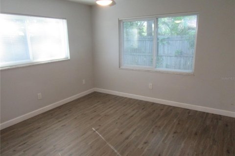 Appartement à louer à Saint Petersburg, Floride: 2 chambres, 85.93 m2 № 2405435 - photo 17