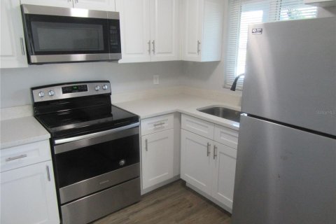 Appartement à louer à Saint Petersburg, Floride: 2 chambres, 85.93 m2 № 2405435 - photo 5
