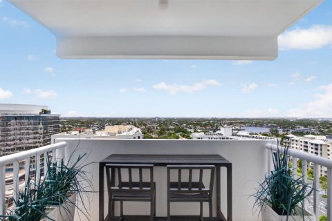 Copropriété à louer à Pompano Beach, Floride: 2 chambres, 145.86 m2 № 2313663 - photo 12