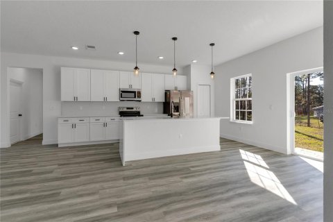 House in Ocala, Florida 4 bedrooms, 164.81 sq.m. № 1509667 - photo 9