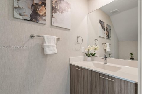 Touwnhouse à vendre à Doral, Floride: 4 chambres, 200.95 m2 № 2382811 - photo 17