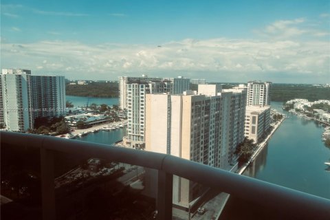 Copropriété à vendre à Sunny Isles Beach, Floride: 2 chambres, 133.31 m2 № 1946819 - photo 1