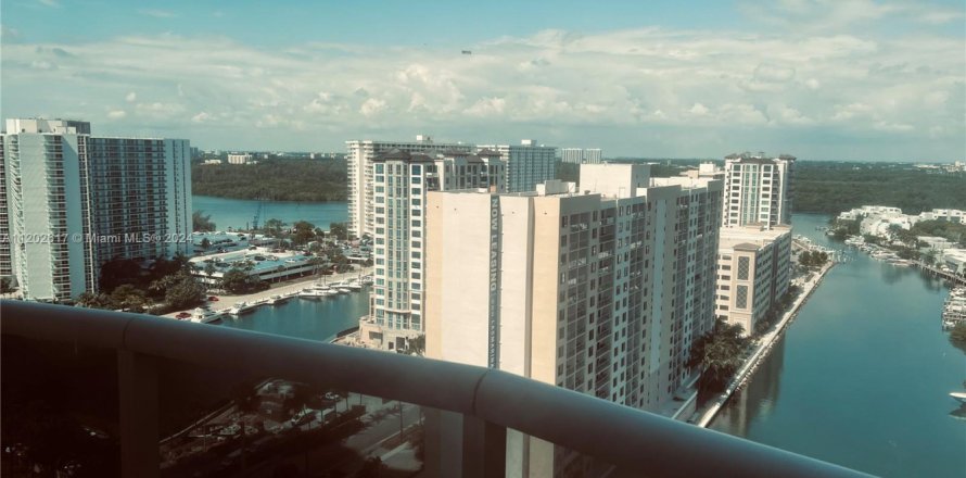 Condo à Sunny Isles Beach, Floride, 2 chambres  № 1946819