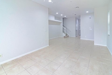 Снять в аренду таунхаус в Стьюарт, Флорида 4 комнаты, 157.84м2, № 2242538 - фото 16
