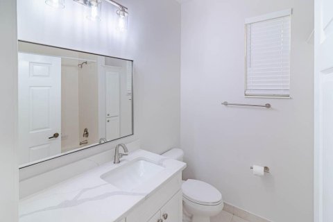Снять в аренду таунхаус в Стьюарт, Флорида 4 комнаты, 157.84м2, № 2242538 - фото 23
