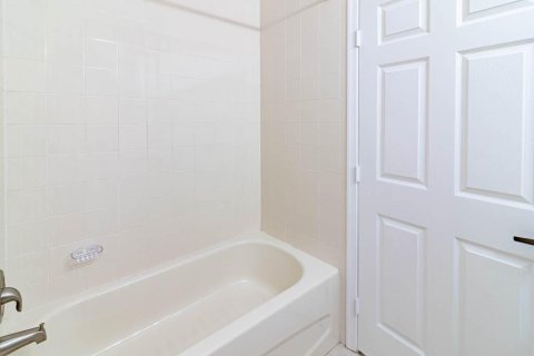 Снять в аренду таунхаус в Стьюарт, Флорида 4 комнаты, 157.84м2, № 2242538 - фото 21