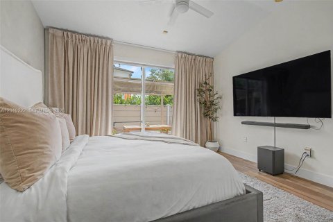 Townhouse in Miami Lakes, Florida 2 bedrooms, 105.07 sq.m. № 2072854 - photo 13